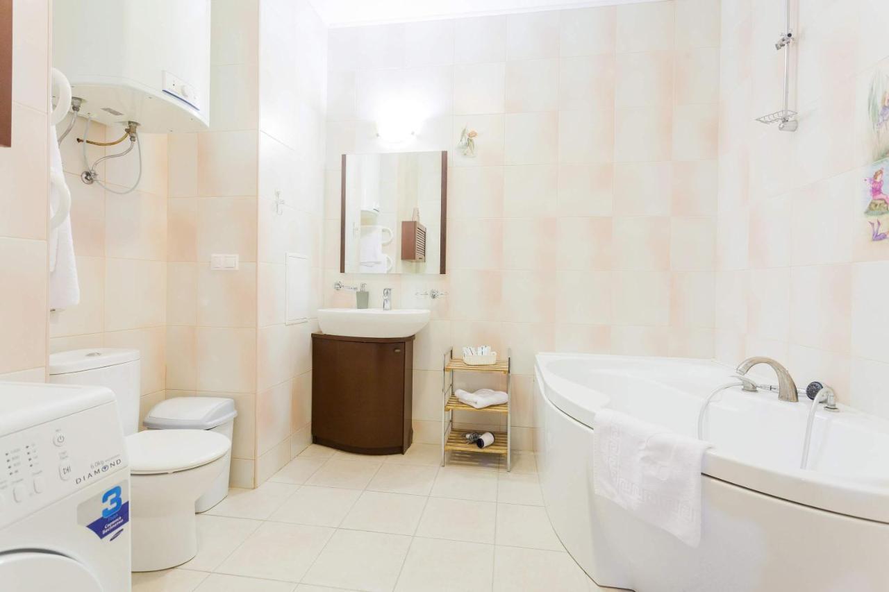 Navit Apartments With Breakfast, Near The Railway Station, The City Center, The Park Киев Экстерьер фото